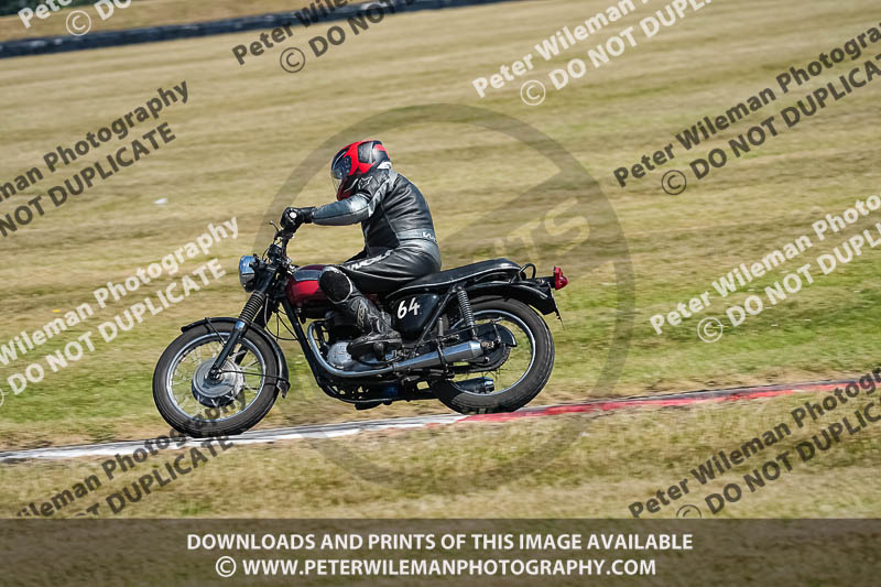 cadwell park;cadwell park photographs;cadwell trackday photographs;enduro digital images;event digital images;eventdigitalimages;peter wileman photography;racing digital images;trackday digital images;trackday photos